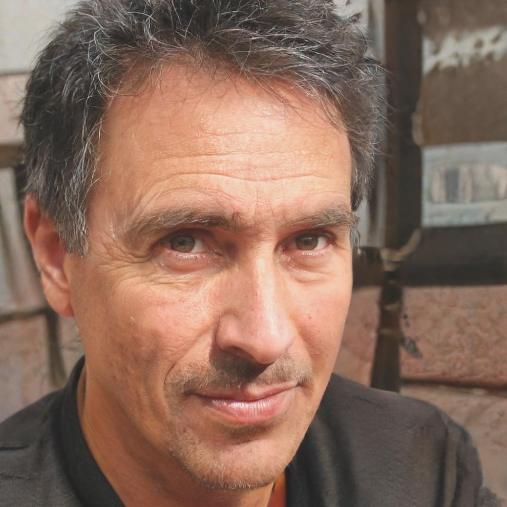 Преподаватель Аскар Бейсенов